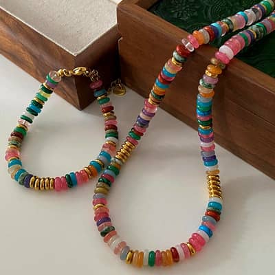 Natural Stone Colored Handmade Beaded Necklace detail 4