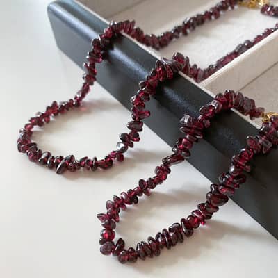 Natural Stone Handmade Beaded Necklace Elegant Red Irregular Bracelet Jewelry Set detail 2