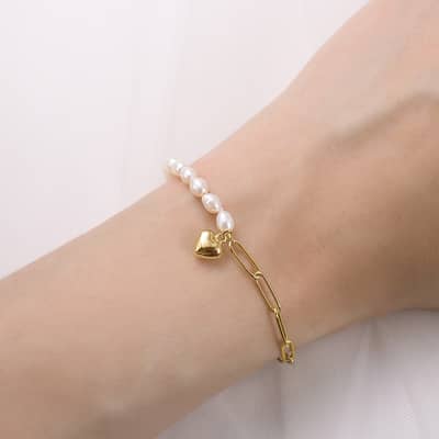 925 Sterling Silver Gold Plated Half Pearl Half Paperclip Chain Bracelet with Heart Pendant detail 6
