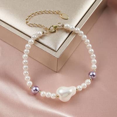 Vintage Princess Handmade Beaded Bracelet, Natural Baroque Freshwater Pearl Charms detail 1