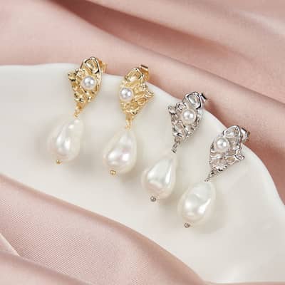 Fashion Freshwater Pearl Irregular Gold Plated Baroque Pearl Earrings detail 4