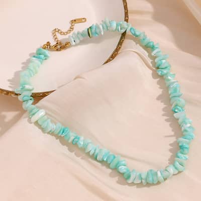 Creative Design Natural Crushed Stone Irregular Beads Necklace Green Stone Handmade Choker Party Jewelry detail 1