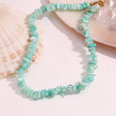 Creative Design Natural Crushed Stone Irregular Beads Necklace Green Stone Handmade Choker Party Jewelry detail 4