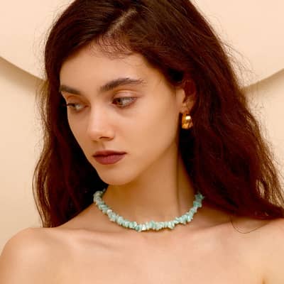 Creative Design Natural Crushed Stone Irregular Beads Necklace Green Stone Handmade Choker Party Jewelry detail 5