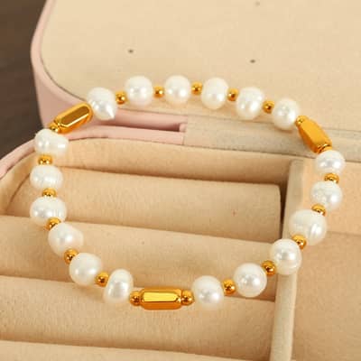 Elegant Freshwater Pearl Beaded Bracelet, 18K PVD Coated Stainless Steel detail 3