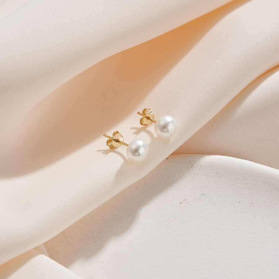 2.5-3mm Simple Real Freshwater Pearl Stud Earrings 925 Sterling Silver White Pearl - main