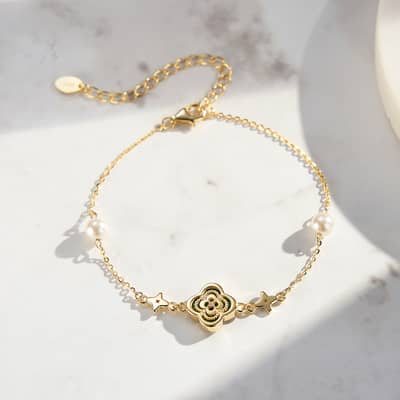 Lucky Clover Bracelet 14K Gold Plated 925 Sterling Silver Four Leaf Clover Pearl detail 3