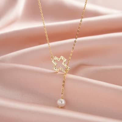 Dainty Natural Freshwater Pearl Choker Necklace Cross Pendant detail 2