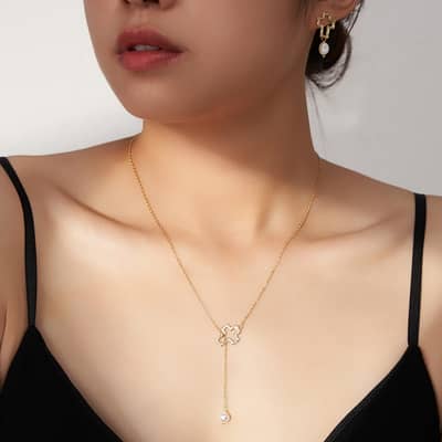 Dainty Natural Freshwater Pearl Choker Necklace Cross Pendant detail 3