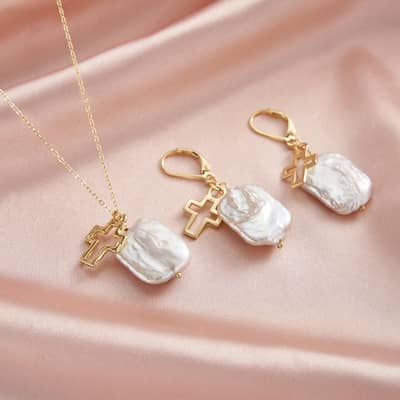 925 Sterling Silver Chain Charm Baroque Freshwater Pearl Necklace 14K Gold Plated Cross Pendant detail 4