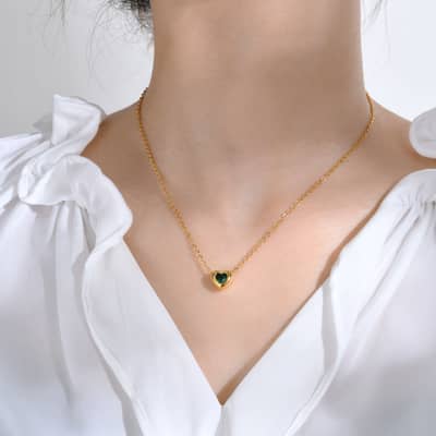 Zircon Necklace Waterproof Titanium Steel Heart Shaped Charm detail 4