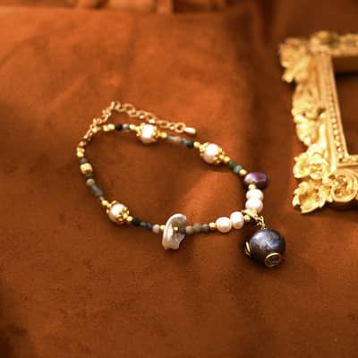 Vintage Natural Baroque Freshwater Pearl Purple Pearl Charm Bracelet detail 4