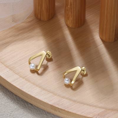 Natural Pearl Stud Earrings S925 Sterling Silver 4.5-5mm Large Pearl Stud Earrings detail 2