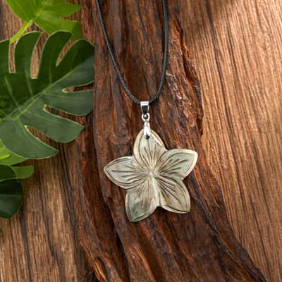 Fashion Big Sea Turtle Flower Leaf Leather Necklace Men Summer Beach Natural Abalone Shell Pendant Necklace Jewelry detail 6