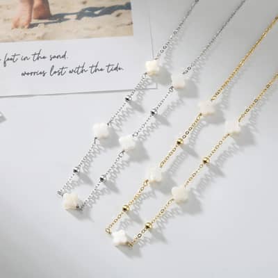 Four Leaf Clover Natural Shell Pearl Necklace, 14K Gold Plated 925 Sterling Silver detail 2