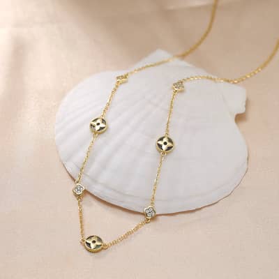 Black Shell Pearl Four Leaf Clover Collarbone Chain Necklace, 925 Sterling Silver detail 1