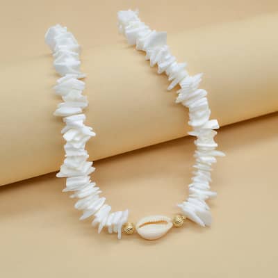 Trendy Handmade Natural Irregular Puka Shell Chips Choker Sweet Hawaiian Beach Seashell Conch Rasta Necklaces Men detail 4