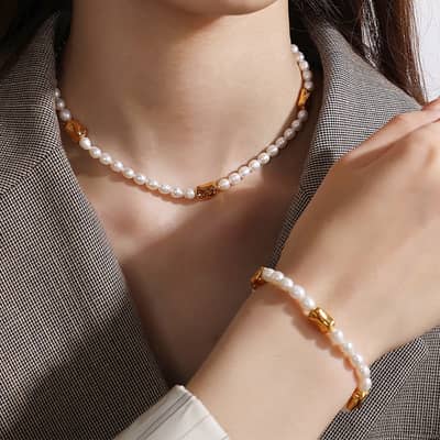 Waterproof 18K Gold Plated Stainless Steel Elastic Bead Bracelet With Freshwater Pearls detail 5