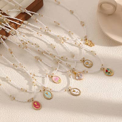 Waterproof Hypoallergenic Stainless Steel Clavicle Chain Pearl Beaded Necklace With Rose Flower Pendant detail 2