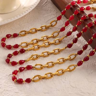 Chinese Style Gold Plated Red Agate Titanium Steel Beaded Geometric Chain Necklace Bracelet Set detail 1