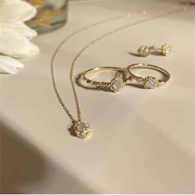 March Aquamarine Gemstone 925 Sterling Silver Gold Plated Niche Design Oval Necklace detail 4