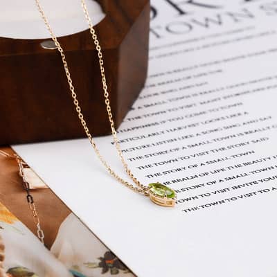 Birthstone August 925 Sterling Silver Gold Plated Vintage Simplicity Geometric Drop Green Crystal GTC Necklace detail 3