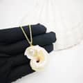 Natural Conch With Pearl Shell Pendant Necklace On Stainless Steel Chain 1