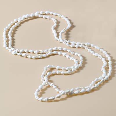 Trendy Long String Shell Chain Necklace detail 2