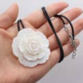 Trendy Multi-Layer White Mother Of Pearl Shell Pendant Choker With Flower Charms 2