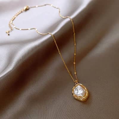 Gold Plated Baroque Imitation Pearl Necklace Light Luxury Clavicle Chain Link Chain Jewelry detail 5