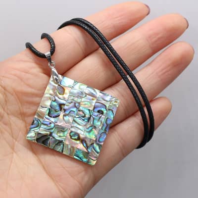 Elegant Natural Mother-Of-Shell Abalone Pendant Water Drop Necklace On Leather Cord detail 5
