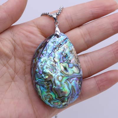 Oval Abalone Shell Pendant Natural Mother Of Pearl Necklace With Stainless Steel Chain detail 2