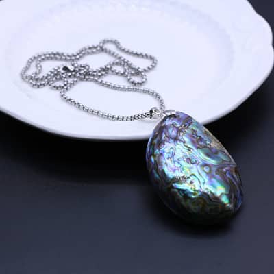 Oval Abalone Shell Pendant Natural Mother Of Pearl Necklace With Stainless Steel Chain detail 4