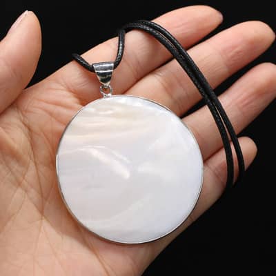 Natural White Shell Necklace Classic Diamond Strand Elegant Romantic Party Gift detail 3