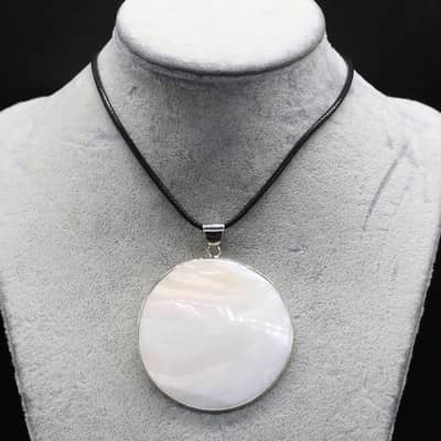 Natural White Shell Necklace Classic Diamond Strand Elegant Romantic Party Gift detail 4