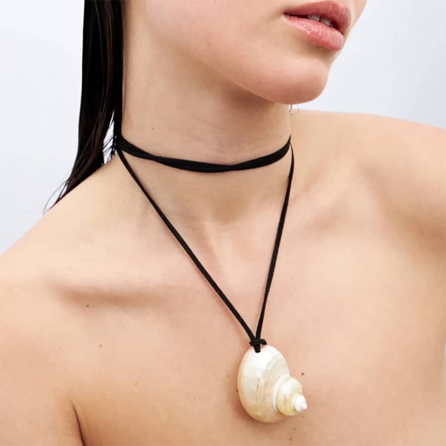 Handmade Natural Conch Shell Pendant Choker Necklace - main