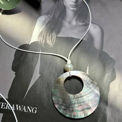 Boho Chic Natural Black Mother Pearl Shell Choker Necklace detail 4