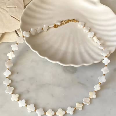 Gold Plated Natural Mother of Pearl Choker Necklace Stainless Steel Floral Beaded Collar detail 3