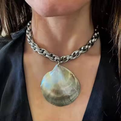 Oversized Natural Seashell Pendant Necklace On Stainless Steel Chain detail 1