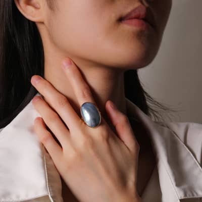 Romantic Natural Shell Luster Ring with Dreamy Shine detail 5