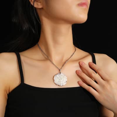 Elegant Natural White Shell Flower Pendant Necklace Silver Gold Copper Chain Daily Jewelry detail 2