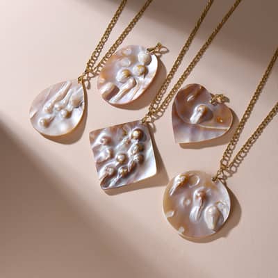 Romantic Natural Freshwater Pearl Pendant Necklace Multi-Shaped Unfading Copper Chain Gold Plated detail 1