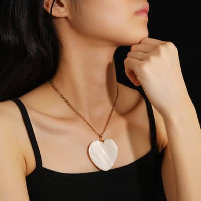 White Shell Pendant Necklace Copper Chain Loose Stone Claw Setting Wedding Engagement Party detail 2