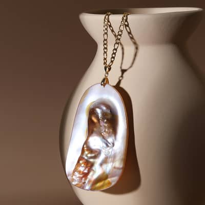 Classic Trendy Natural Freshwater Pearl Necklace With Claw Setting Chain Pendant for Wedding Anniversary detail 5