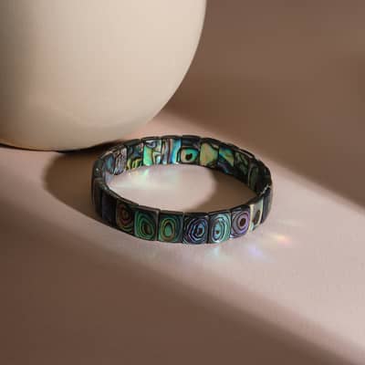 Handmade Natural Colorful Shell Beaded Bracelet Elastic Adjustable Daily Wear detail 6