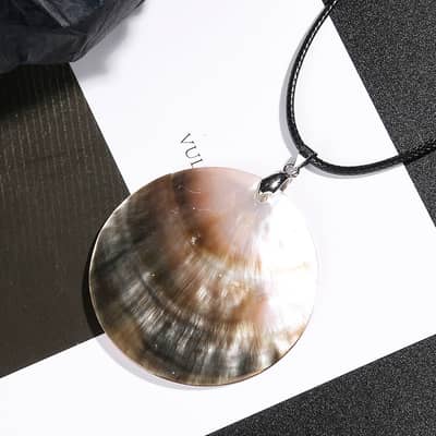Trendy Natural Shell Mother Of Pearl Pendant Necklace On Rope Chain detail 2