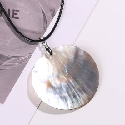 Trendy Natural Shell Mother Of Pearl Pendant Necklace On Rope Chain detail 3
