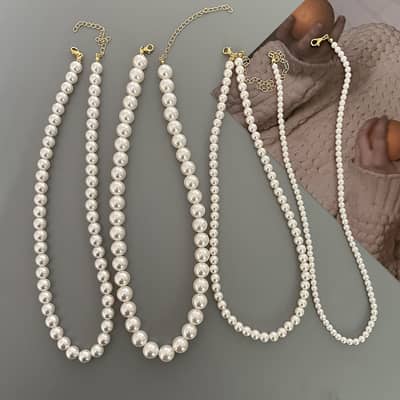 Elegant Gold Plated Chain Choker With Round White Natural Pearl Pendant detail 4