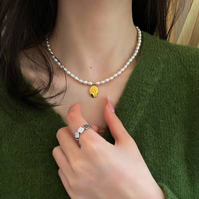 Gold Plated Stainless Steel Rice Shape Natural Pearl Bead Chain Relief Rose Pendant Necklace detail 1