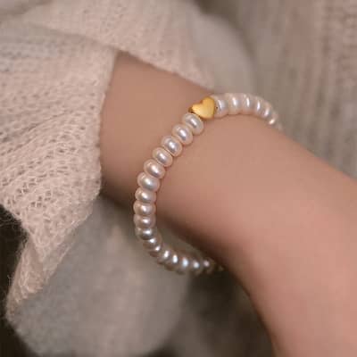 Korean Natural Freshwater Baroque Pearl Beaded Bracelet Gold Plated Stainless Steel Heart Charm Bracelet detail 1